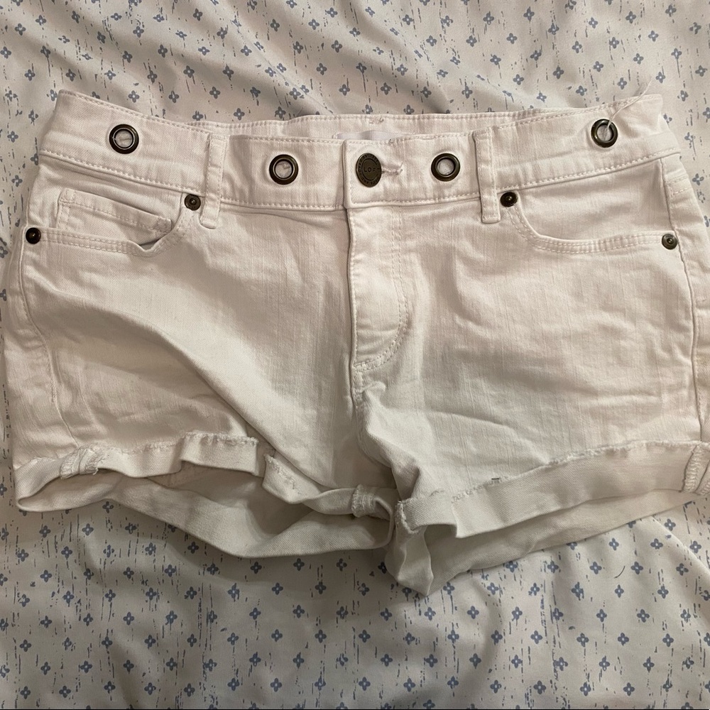 white jean shorts
